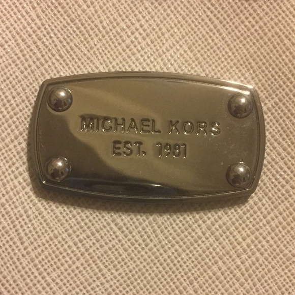 Michael Kors - Saffiano Stud Tote - Pearl Grey - Picture 2 of 4